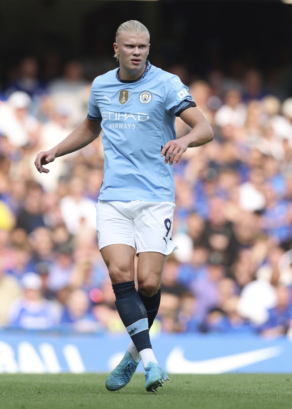 哈兰德回归赛场,出色防守首场状态亮眼,切尔西观众沸腾!的简单介绍 哈兰德回归赛场,出色防守首场状态亮眼,切尔西观众沸腾!的简单介绍